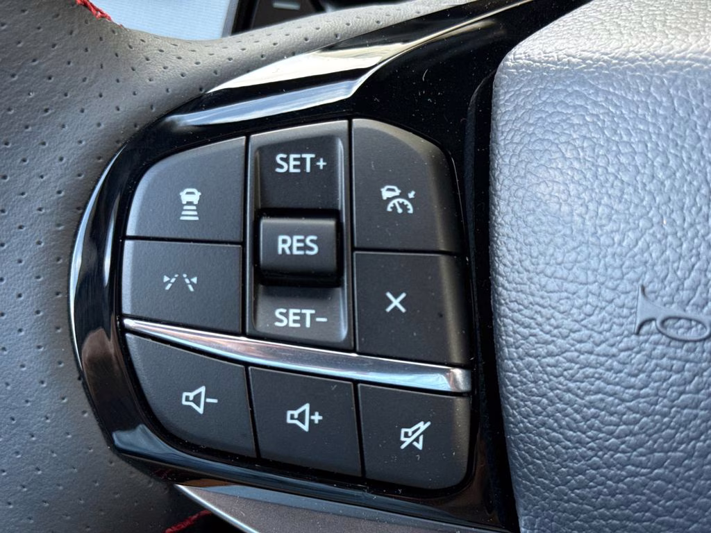 2026 Star White Metallic Tri-Coat Ford Explorer ST RWD SUV