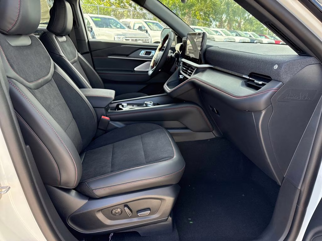 2026 Star White Metallic Tri-Coat Ford Explorer ST RWD SUV