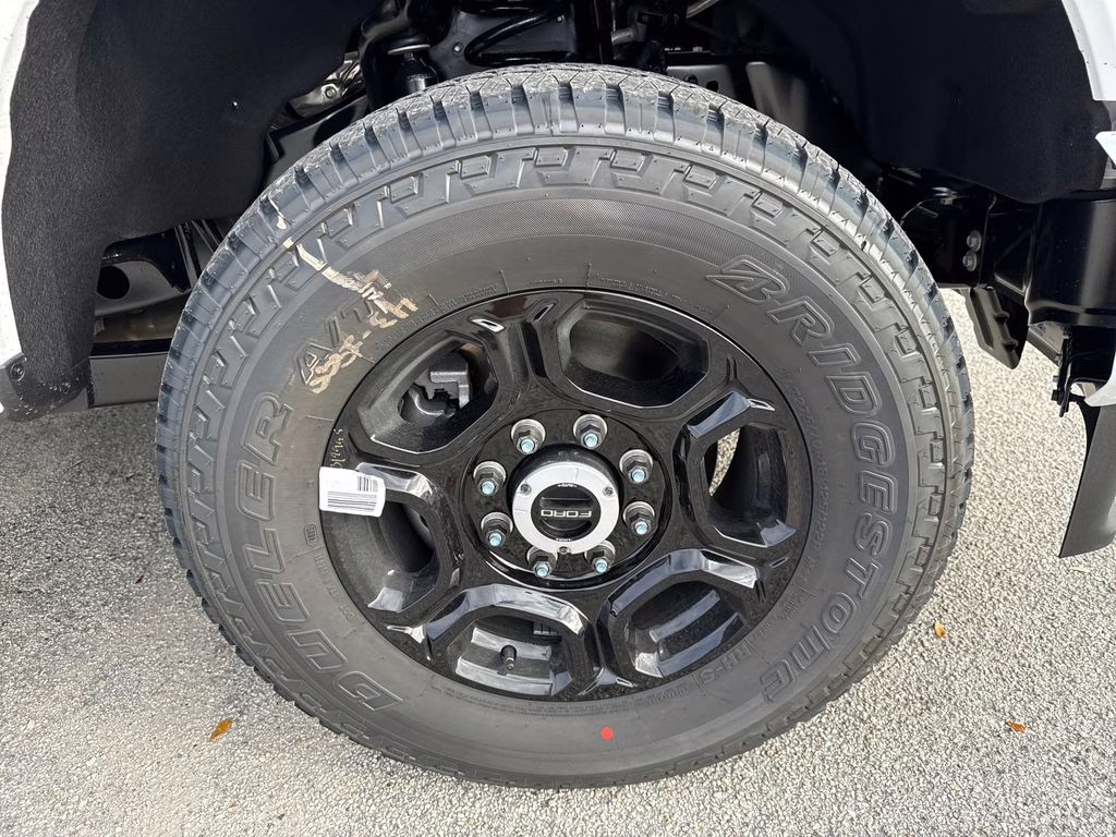 2026 Oxford White Ford Super Duty F-250 SRW STX 4X4 Truck