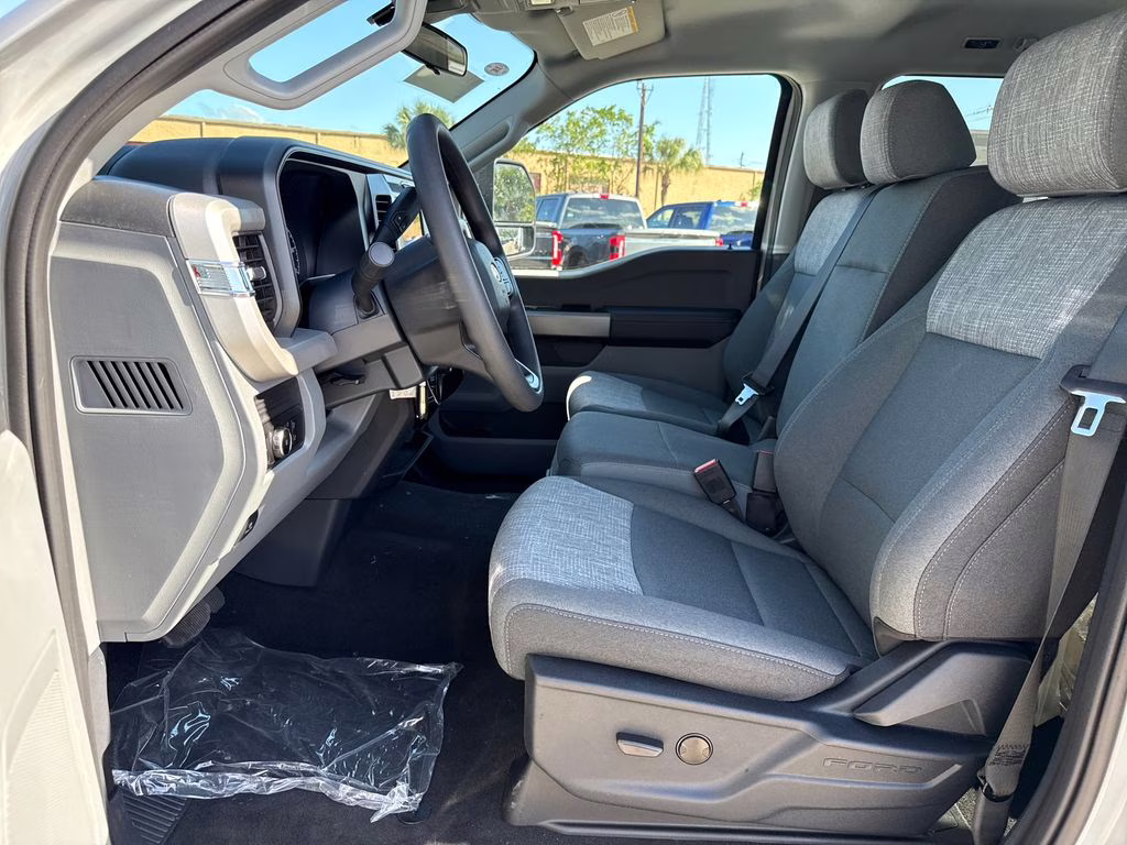 2026 Avalanche Ford Super Duty F-250 SRW XLT 4X4 Truck