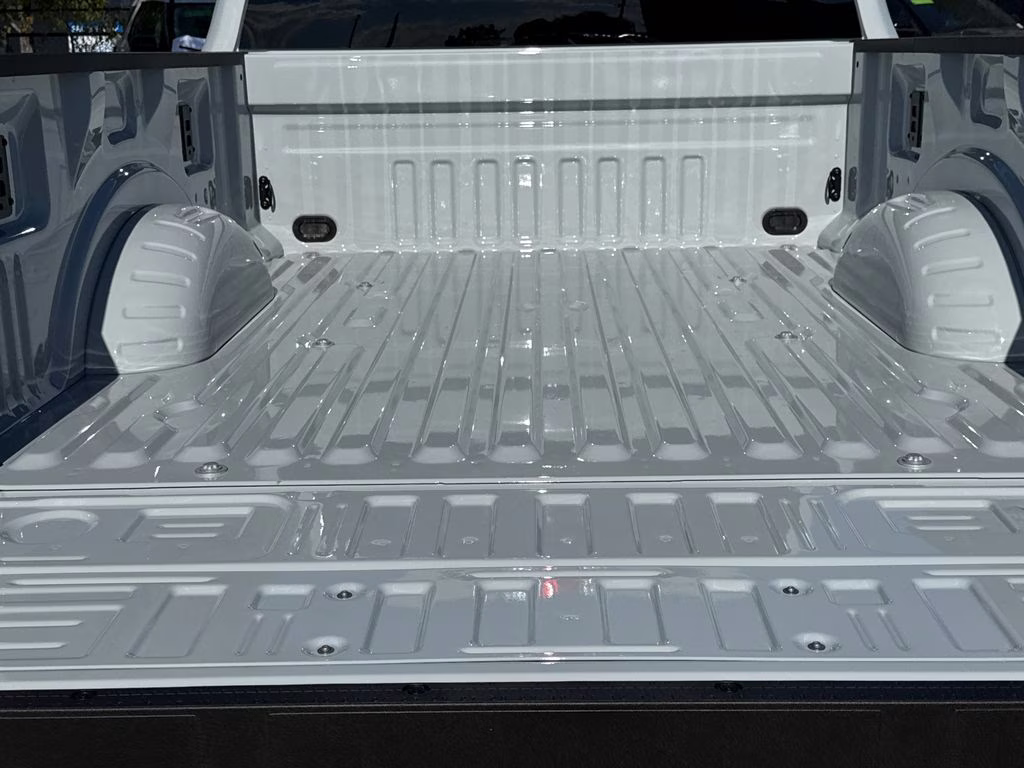 2026 Avalanche Ford Super Duty F-250 SRW XLT 4X4 Truck