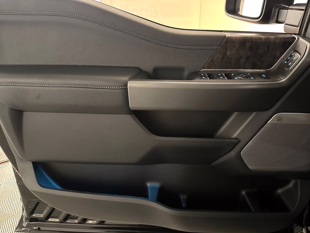 2026 Agate Black Metallic Ford Super Duty F-250 SRW Lariat 4X4 Truck