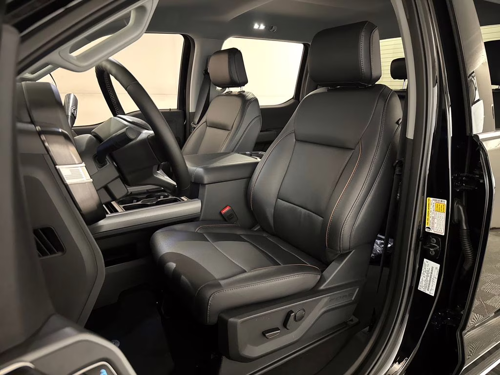 2026 Agate Black Metallic Ford Super Duty F-250 SRW Lariat 4X4 Truck