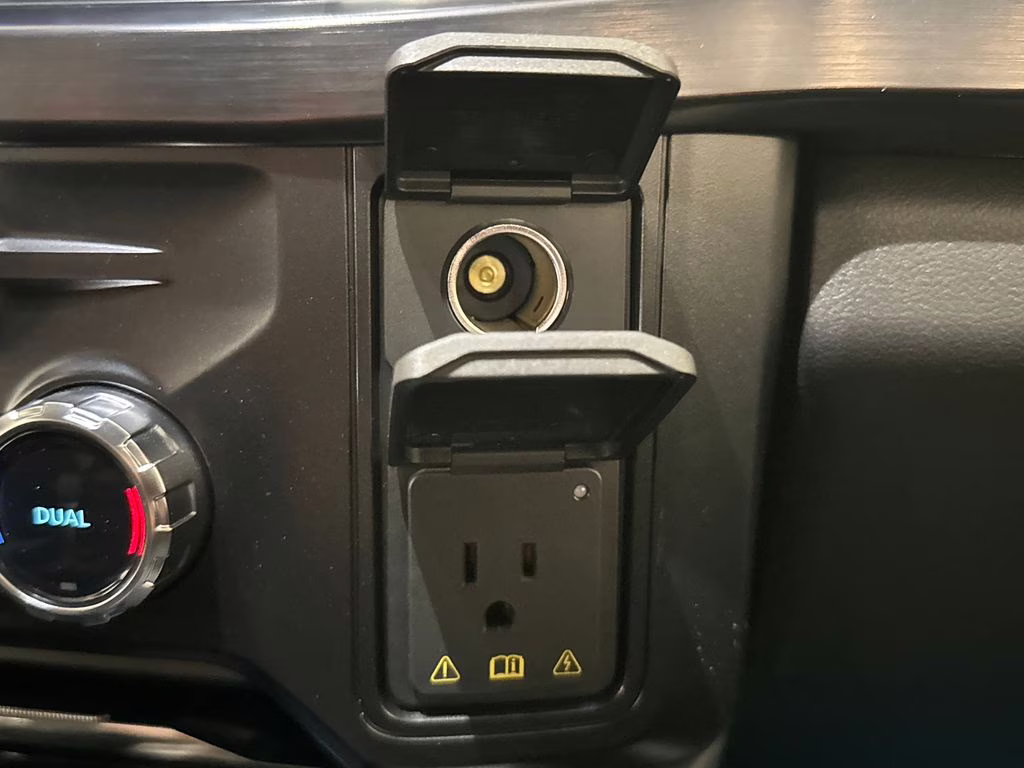 2026 Agate Black Metallic Ford Super Duty F-250 SRW Lariat 4X4 Truck