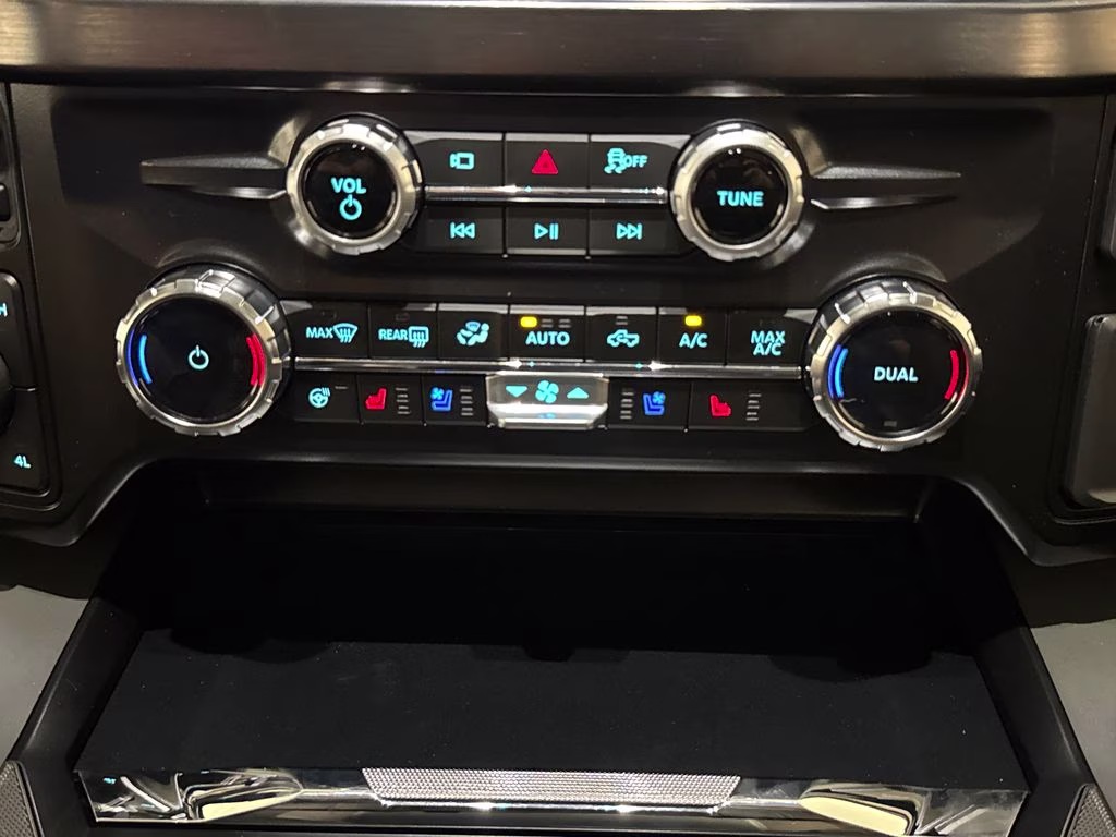 2026 Agate Black Metallic Ford Super Duty F-250 SRW Lariat 4X4 Truck
