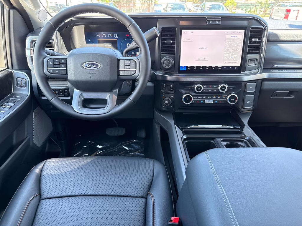 2026 Agate Black Metallic Ford Super Duty F-250 SRW Lariat 4X4 Truck