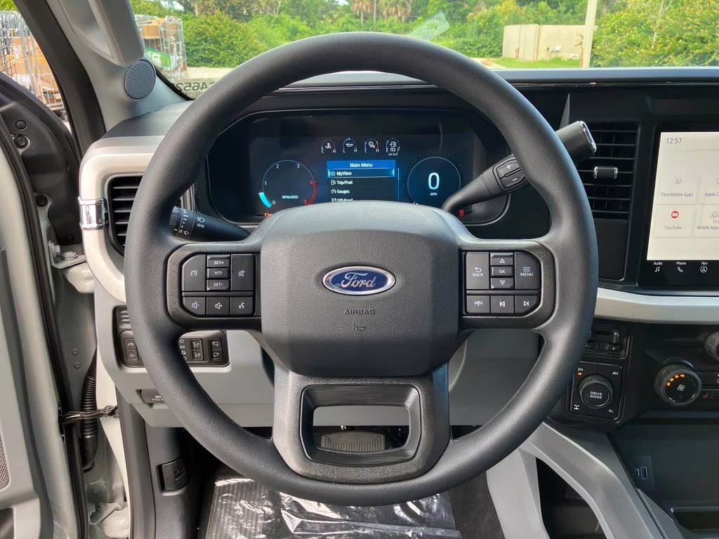 2026 Avalanche Ford Super Duty F-250 SRW XLT 4X4 Truck