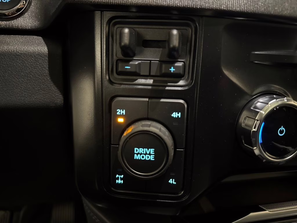 2026 Carbonized Gray Metallic Ford Super Duty F-350 SRW Platinum 4X4 Truck