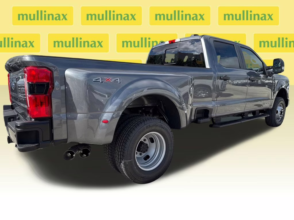 2026 Gray Metallic Ford Super Duty F-350 DRW XL 4X4 Truck