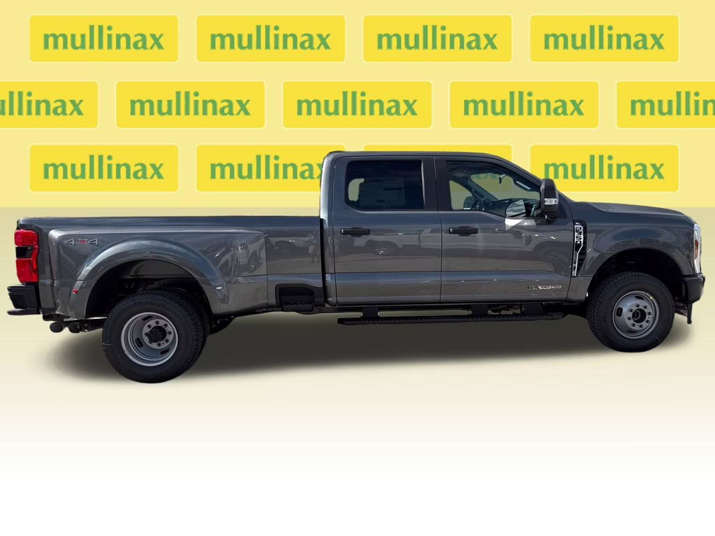 2026 Gray Metallic Ford Super Duty F-350 DRW XL 4X4 Truck