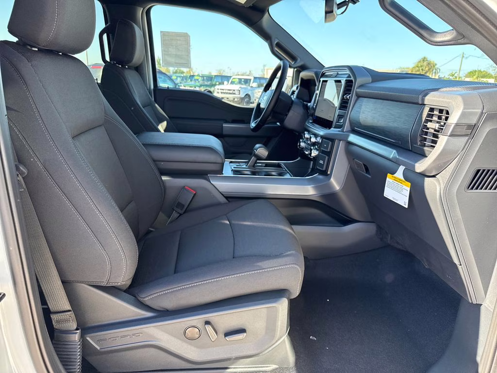 2026 Oxford White Ford F-150 XLT RWD Truck