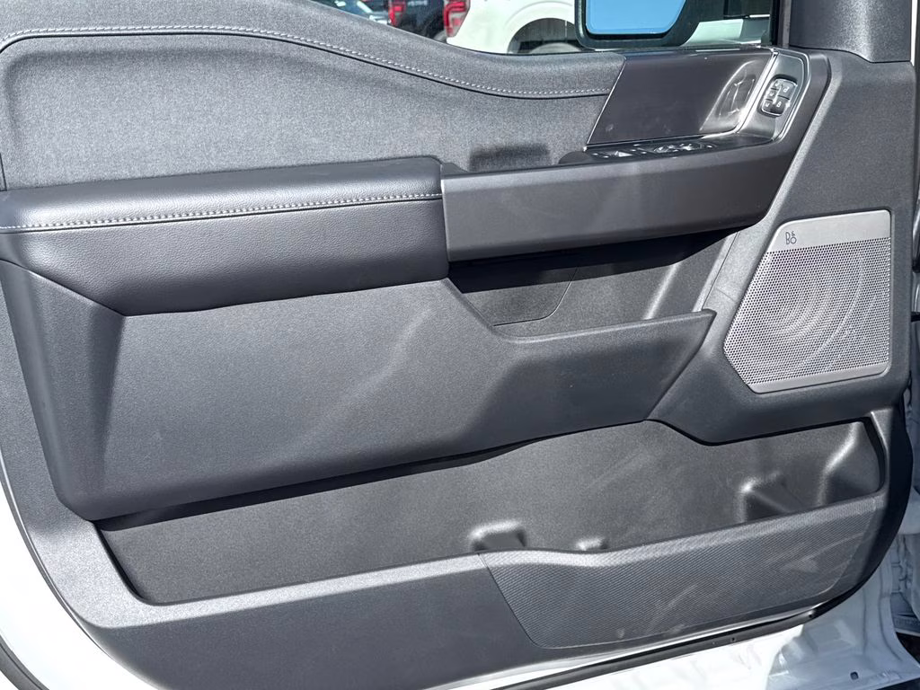 2026 Oxford White Ford F-150 Lariat RWD Truck