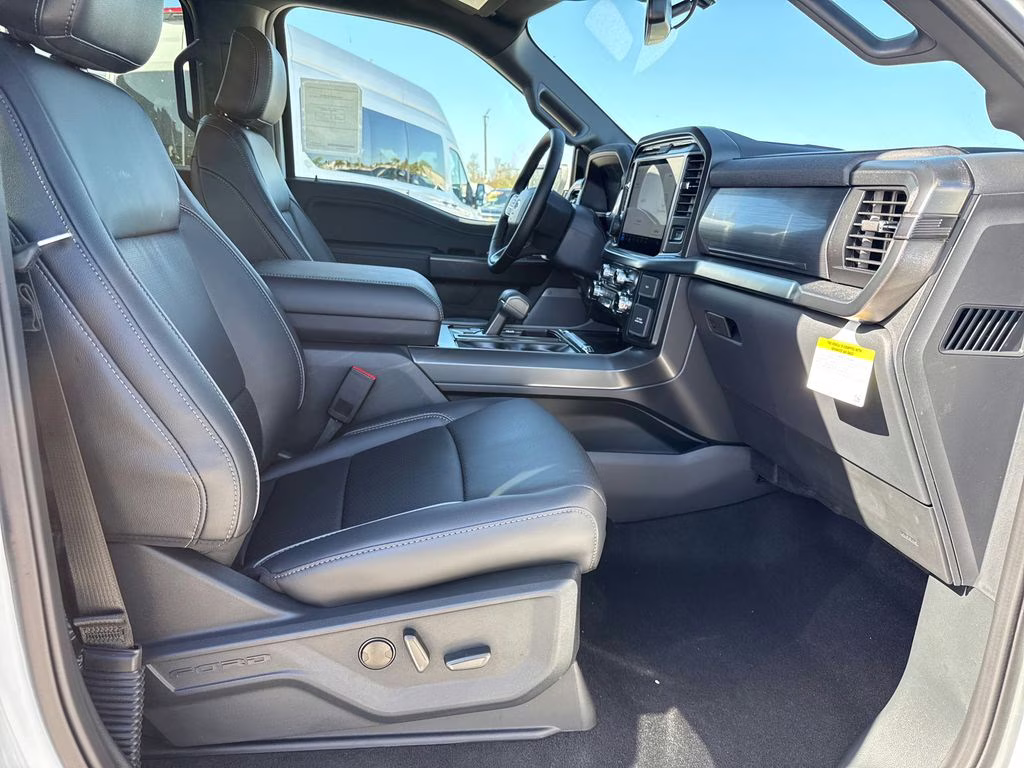 2026 Oxford White Ford F-150 Lariat RWD Truck