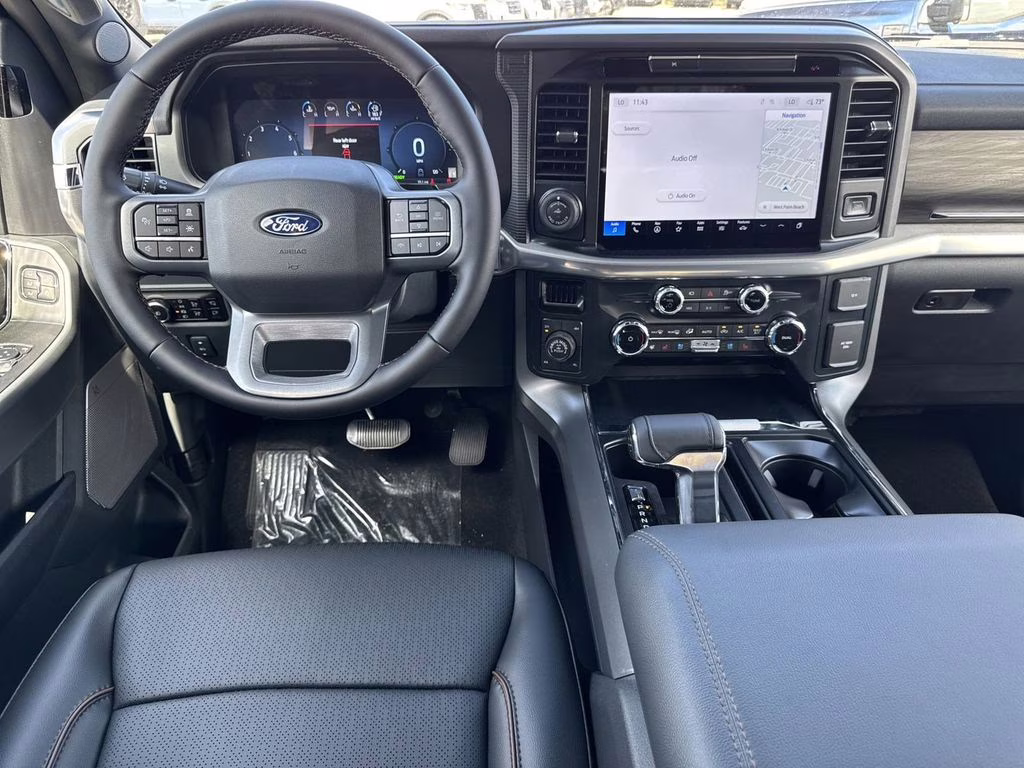 2025 Agate Black Metallic Ford F-150 Lariat 4X4 Truck