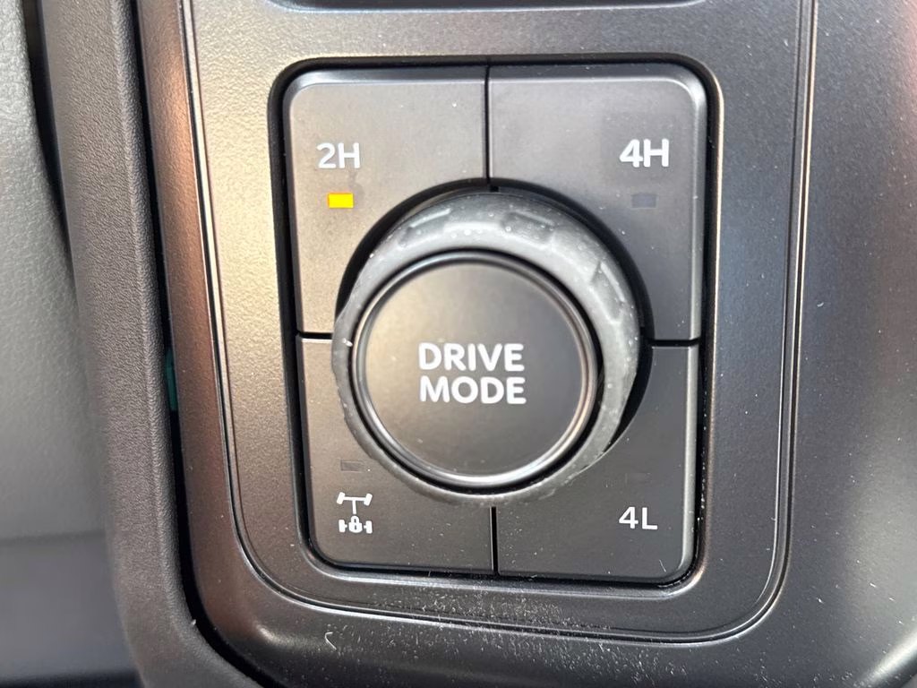 2025 Oxford White Ford Super Duty F-350 SRW STX 4X4 Truck