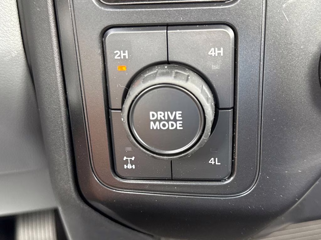 2025 Oxford White Ford Super Duty F-350 SRW STX 4X4 Truck