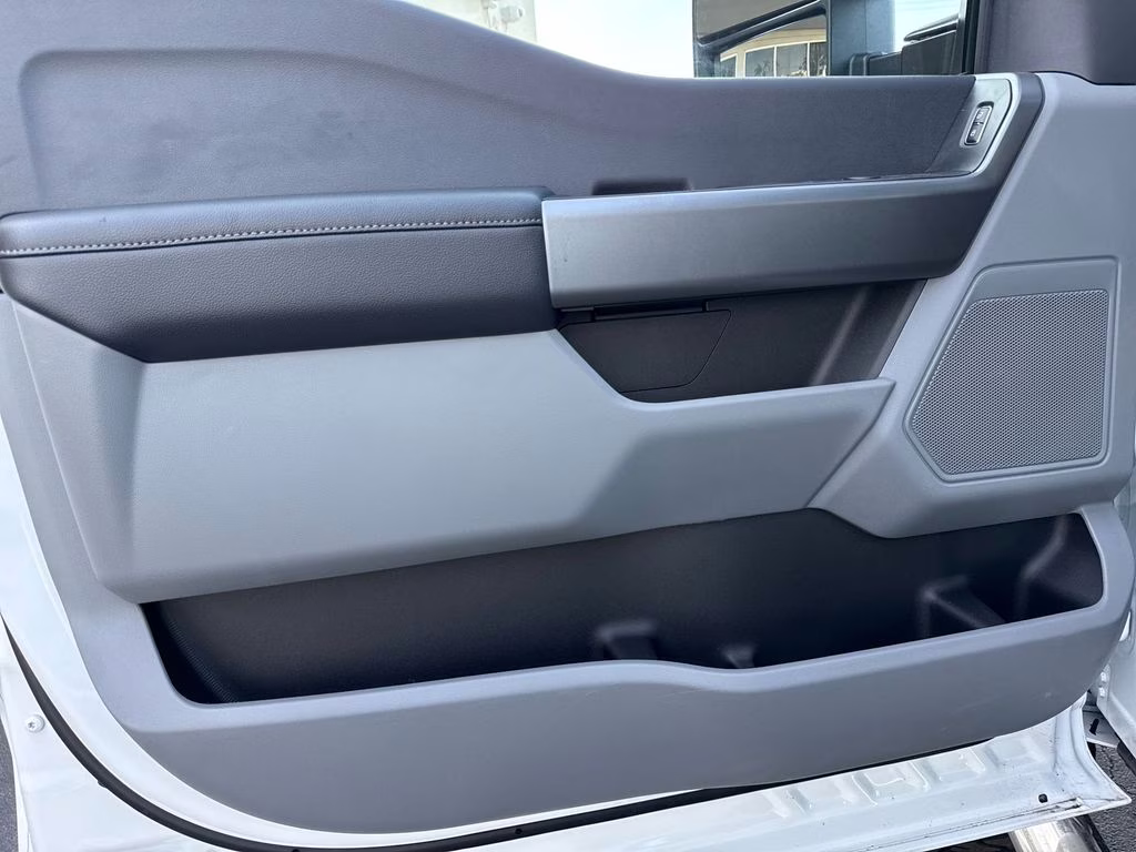 2025 Oxford White Ford Super Duty F-350 SRW STX 4X4 Truck