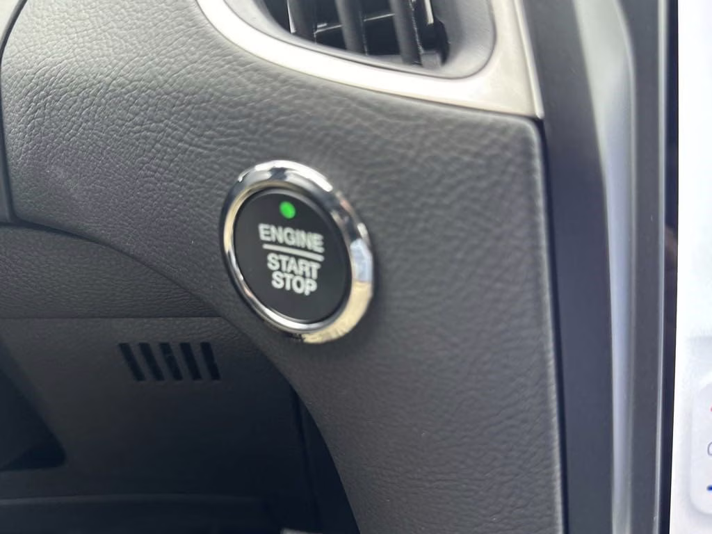 2024 Agate Black Metallic Ford Edge SE AWD SUV