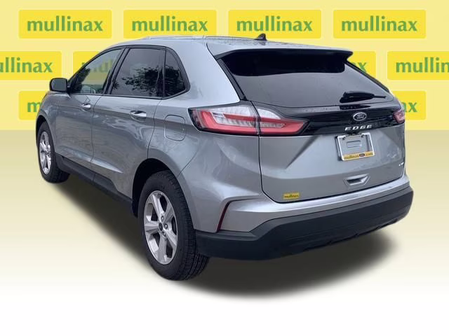 2024 Silver Metallic Ford Edge SE AWD SUV