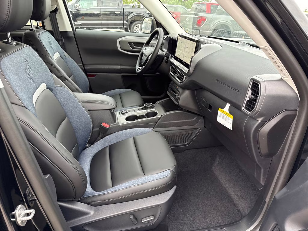 2025 Shadow Black Ford Bronco Sport Outer Banks 4X4 SUV