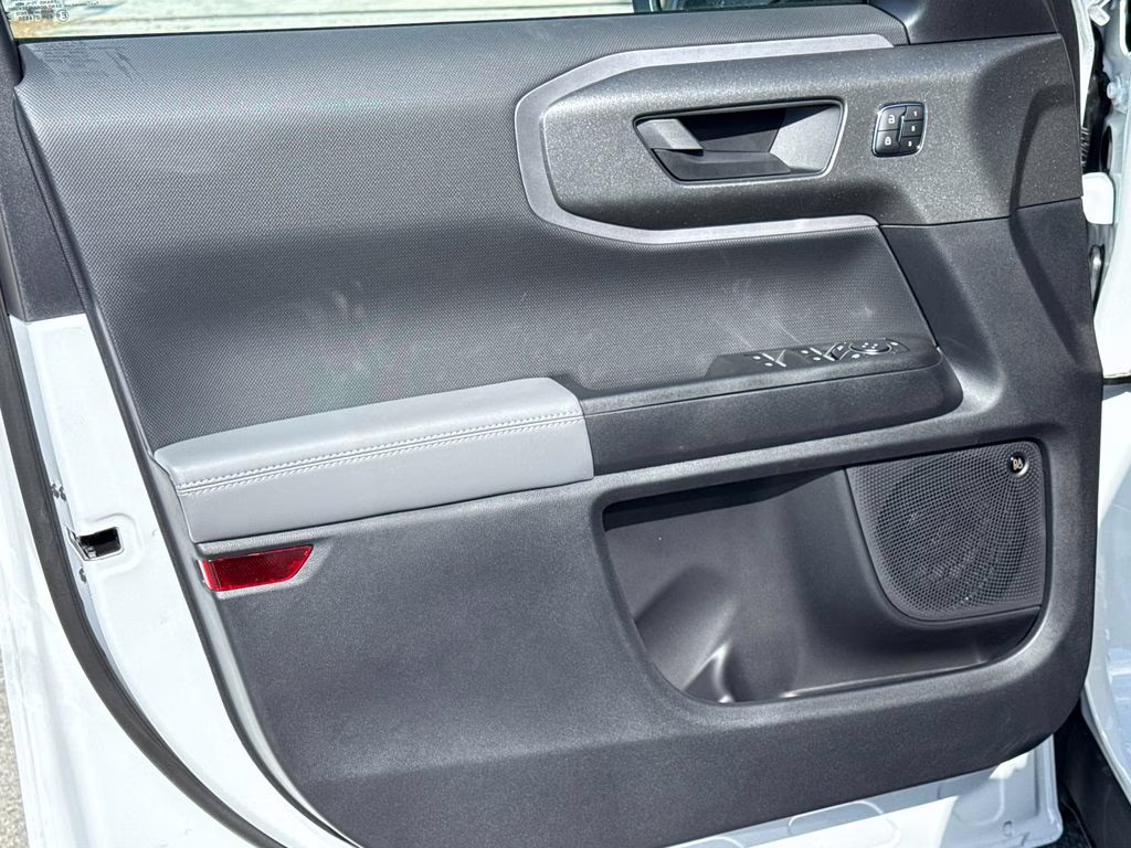 2025 Oxford White Ford Bronco Sport Badlands 4X4 SUV