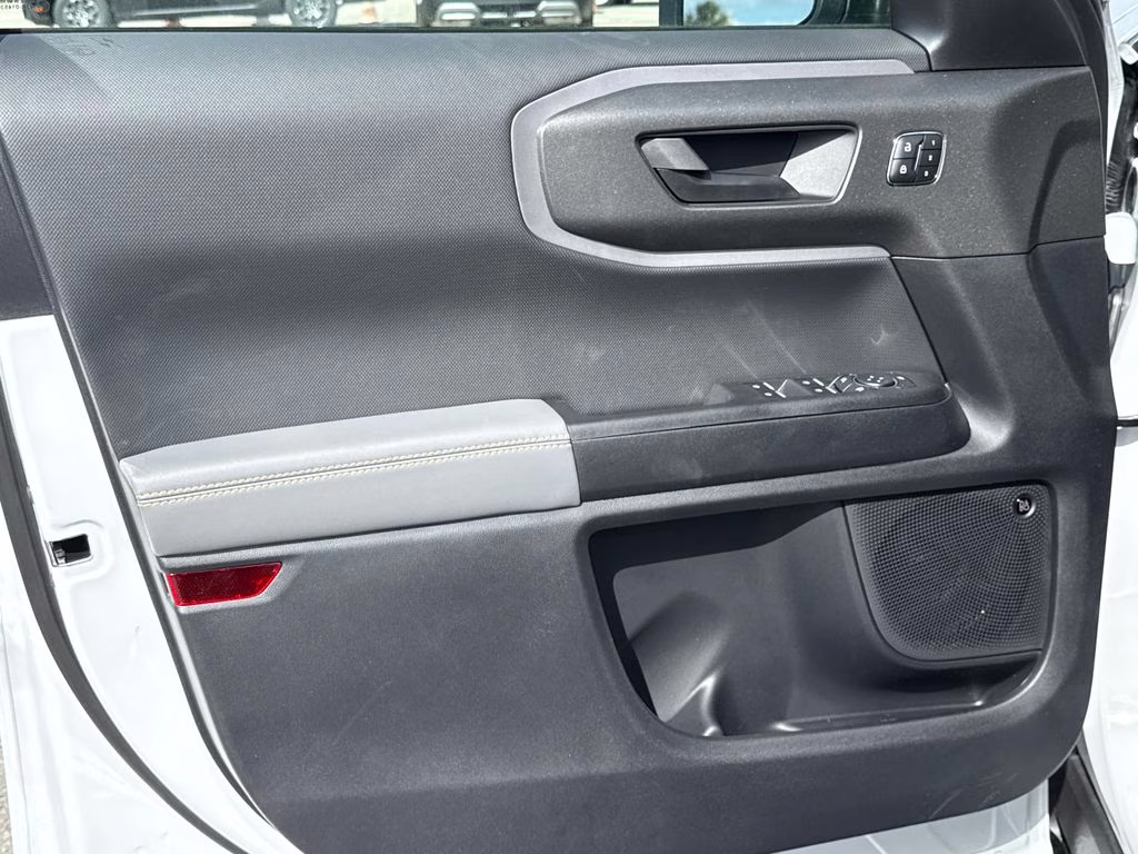 2026 Oxford White Ford Bronco Sport Badlands 4X4 SUV