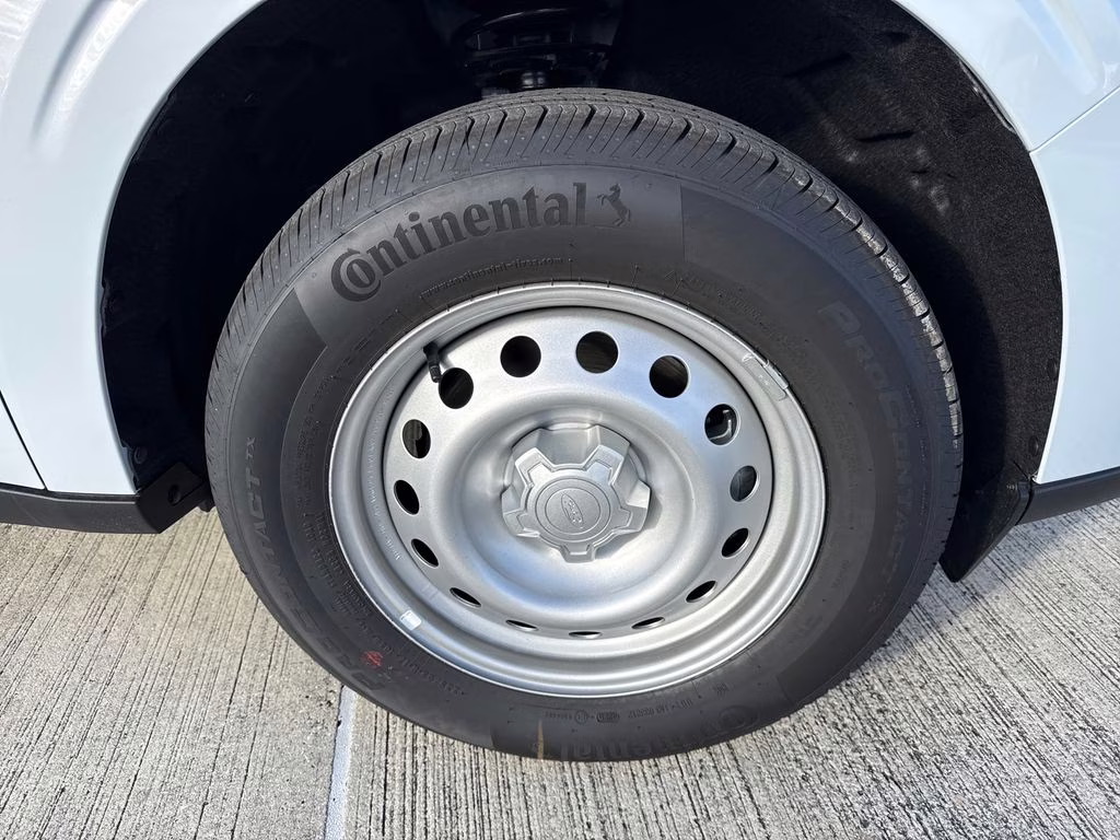 2026 Space White Metallic Ford Maverick XL AWD Truck