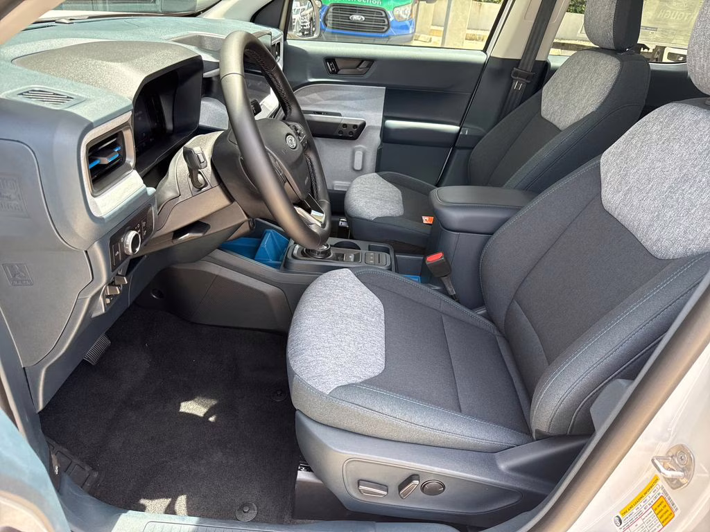 2025 Oxford White Ford Maverick XLT AWD Truck