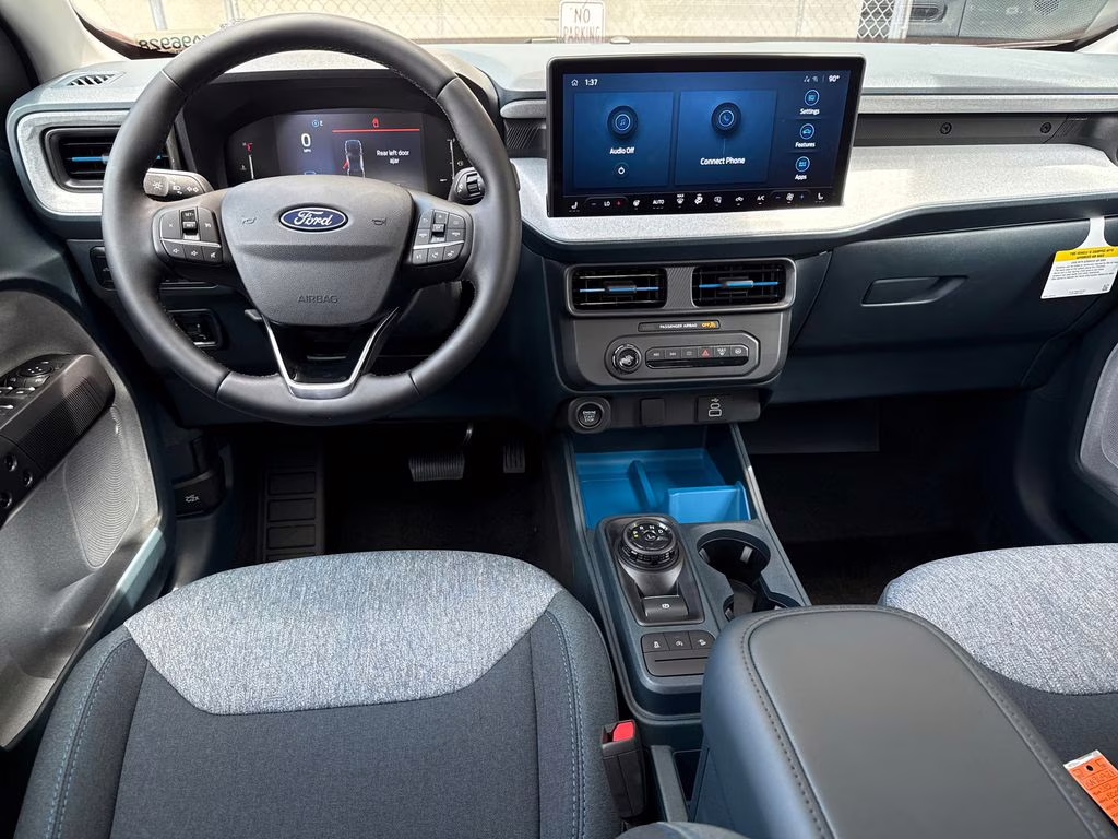 2025 Oxford White Ford Maverick XLT AWD Truck