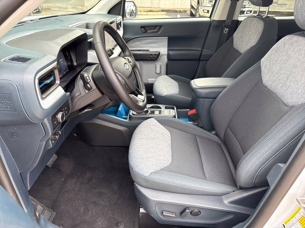 2025 Space White Metallic Ford Maverick XLT AWD Truck