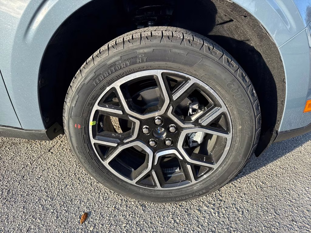 2026 Azure Gray Metallic Tri-Coat Ford Maverick Lariat AWD Truck