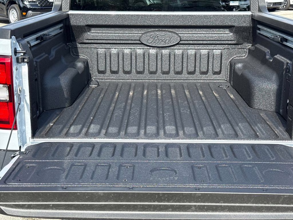 2026 Space White Metallic Ford Maverick Lariat AWD Truck