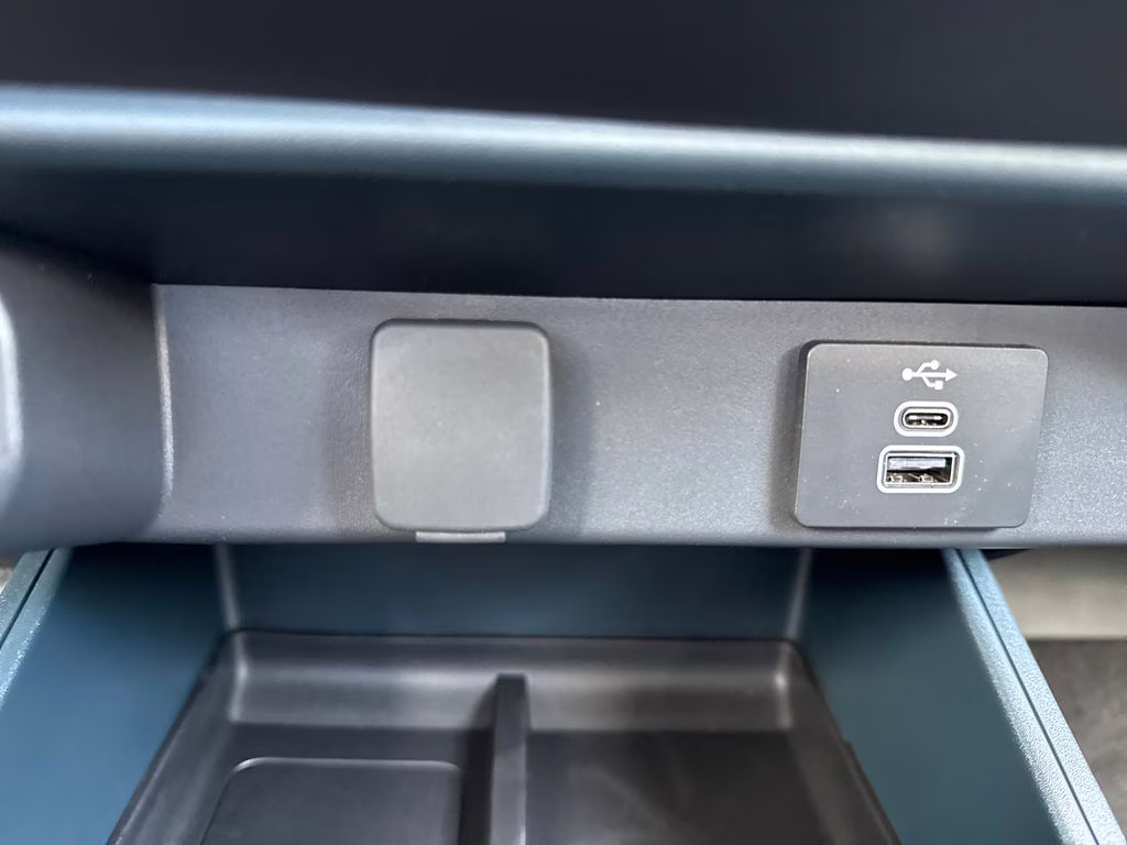 2026 Space White Metallic Ford Maverick Lariat AWD Truck