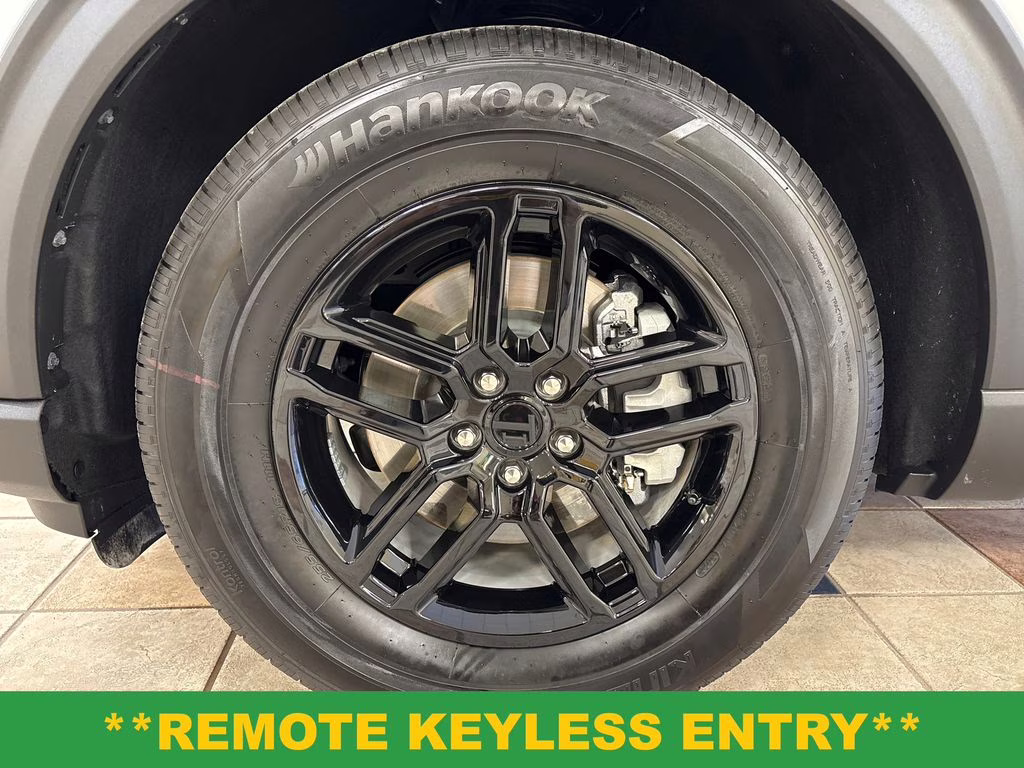 2026 Space White Metallic Ford Explorer Active RWD SUV