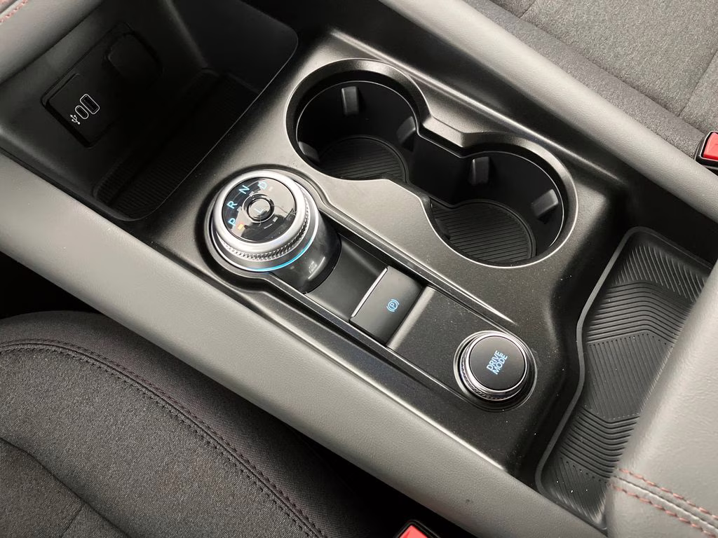 2026 Space White Metallic Ford Explorer Active RWD SUV