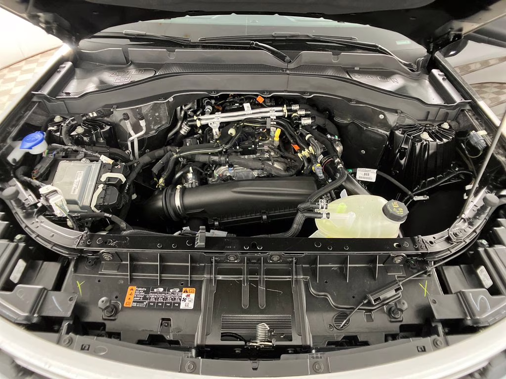 2026 Agate Black Metallic Ford Explorer Active RWD SUV