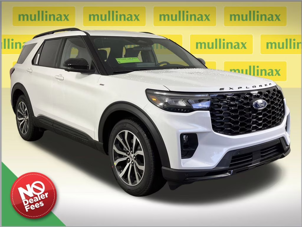 2026 Star White Metallic Tri-Coat Ford Explorer ST-Line RWD SUV