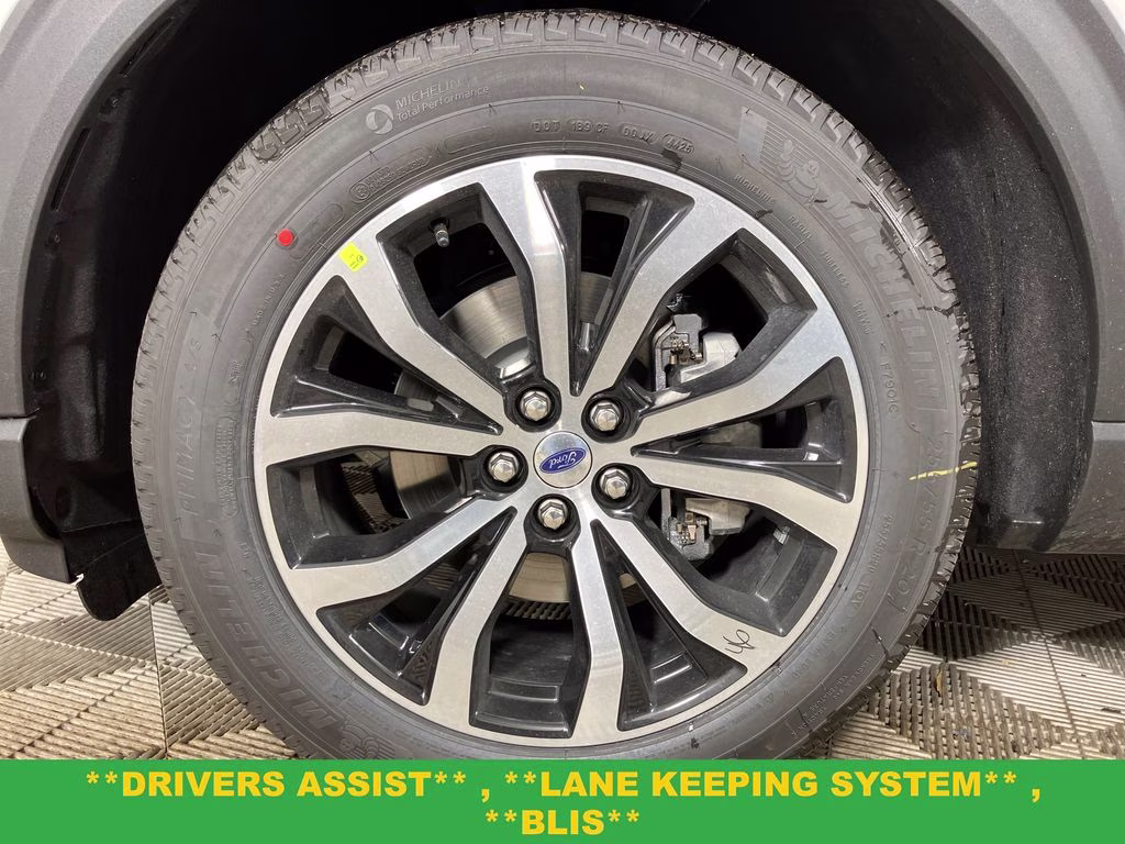 2026 Star White Metallic Tri-Coat Ford Explorer ST-Line RWD SUV