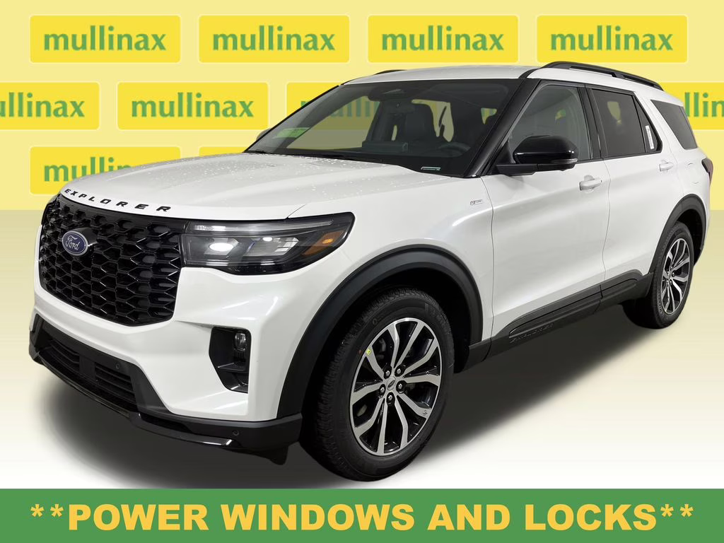 2026 Star White Metallic Tri-Coat Ford Explorer ST-Line RWD SUV
