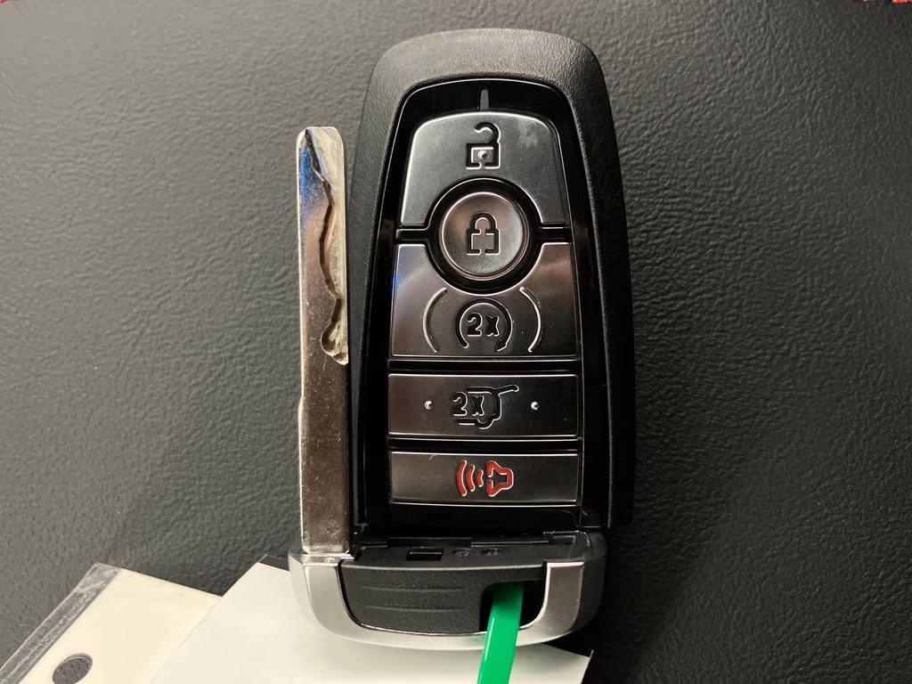 2026 Star White Metallic Tri-Coat Ford Explorer ST-Line RWD SUV