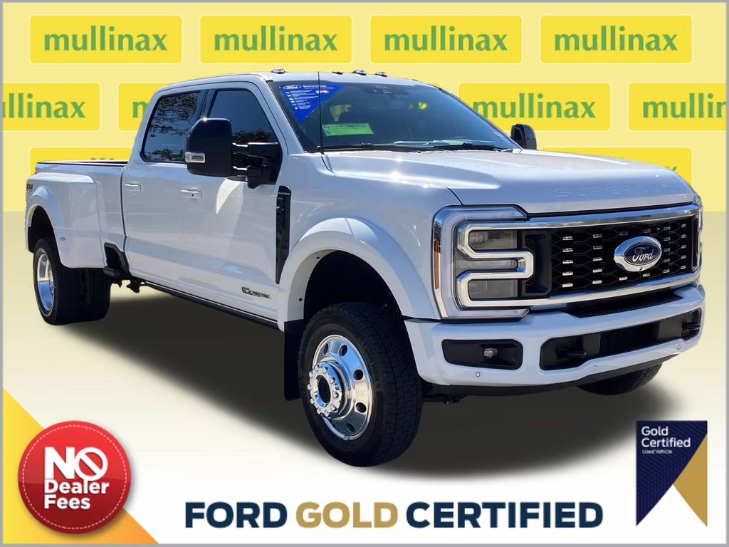 2025 Star White Metallic Tri-Coat Ford Super Duty F-450 DRW Platinum 4X4 Truck