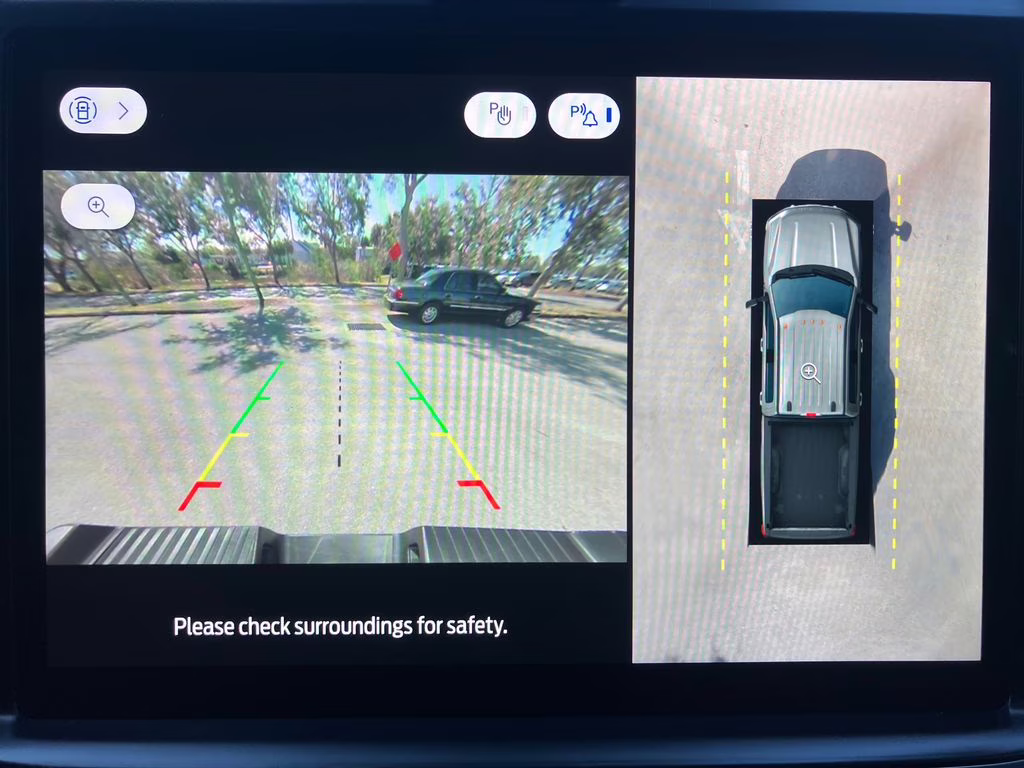 2025 Star White Metallic Tri-Coat Ford Super Duty F-450 DRW Platinum 4X4 Truck