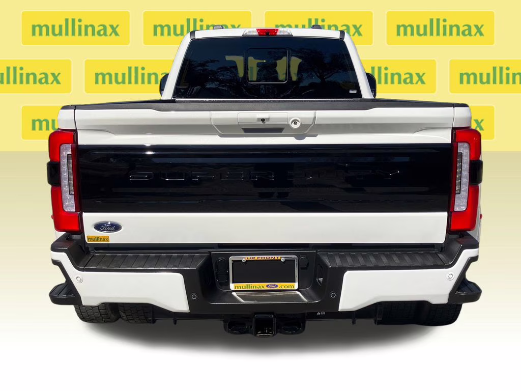 2025 Star White Metallic Tri-Coat Ford Super Duty F-450 DRW Platinum 4X4 Truck