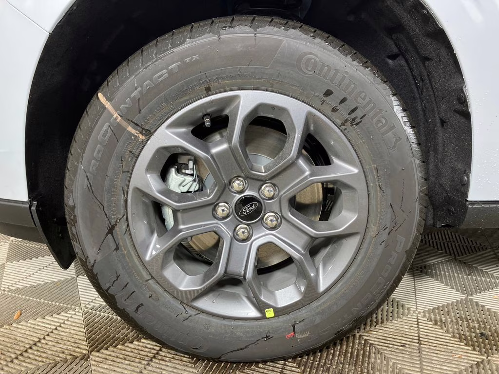 2026 Space White Metallic Ford Maverick XLT FWD Truck