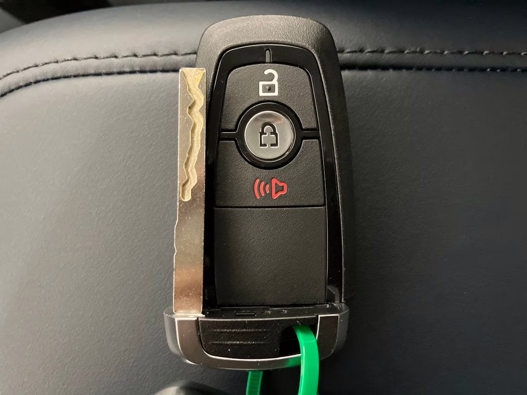 2026 Space White Metallic Ford Maverick XLT FWD Truck