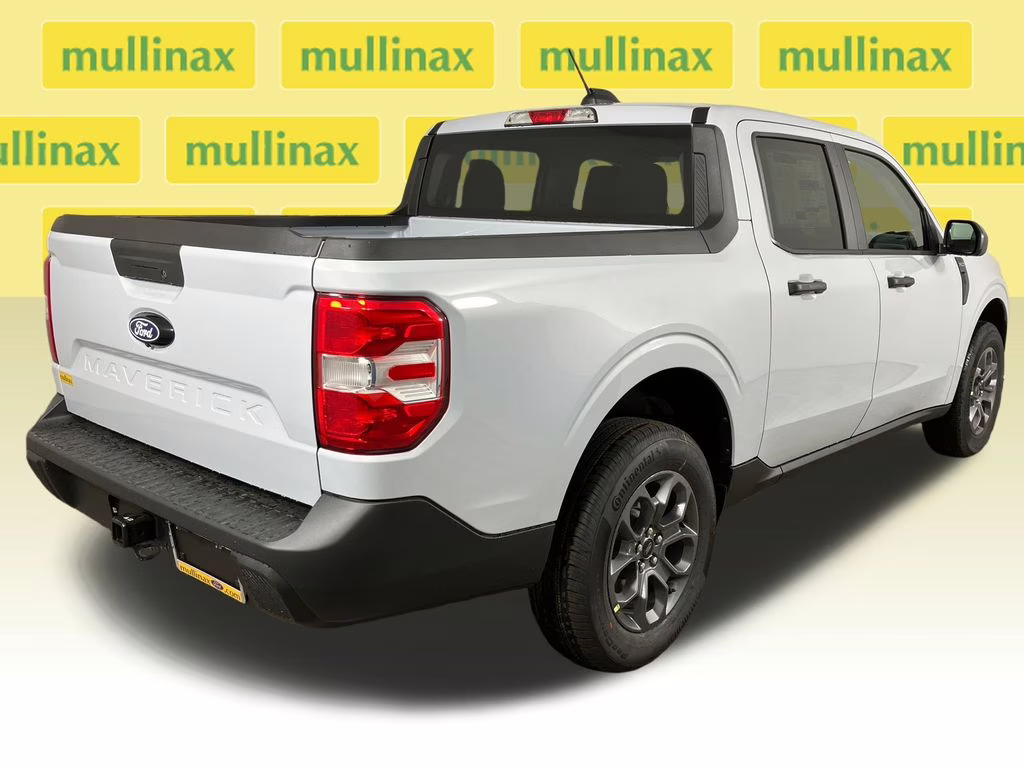 2026 Space White Metallic Ford Maverick XLT FWD Truck