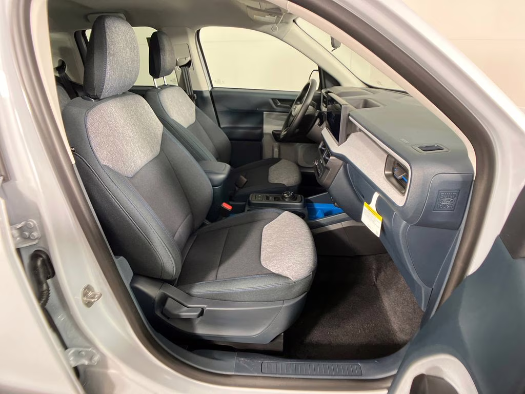 2026 Space White Metallic Ford Maverick XLT FWD Truck