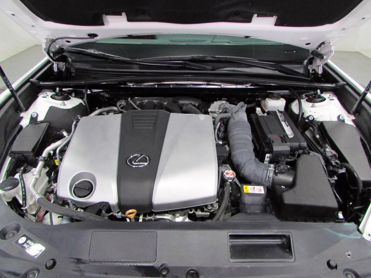 2020 Ultra White Lexus ES 350 F Sport FWD Sedan