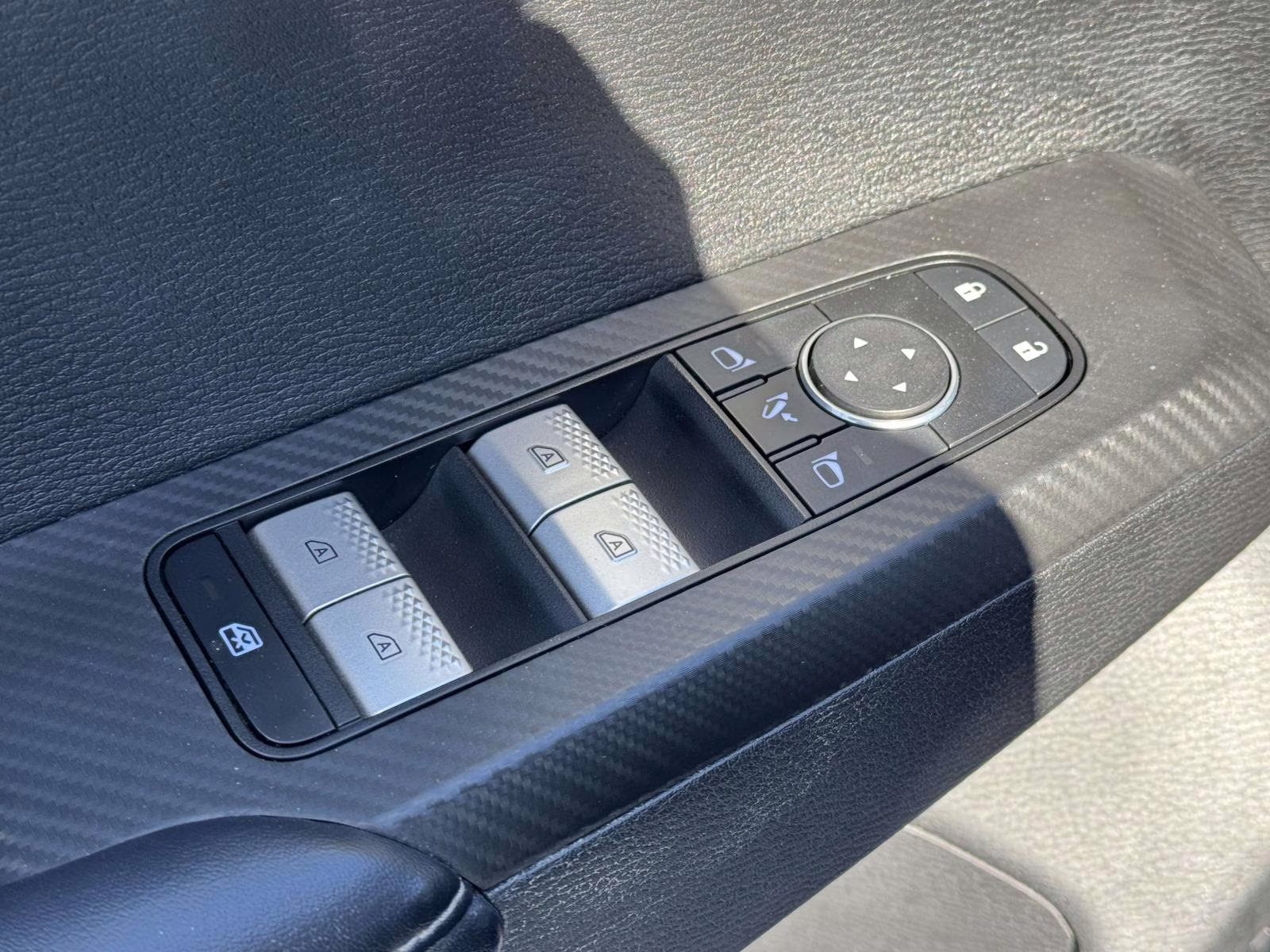 2024 White Mitsubishi Outlander SE FWD FWD SUV