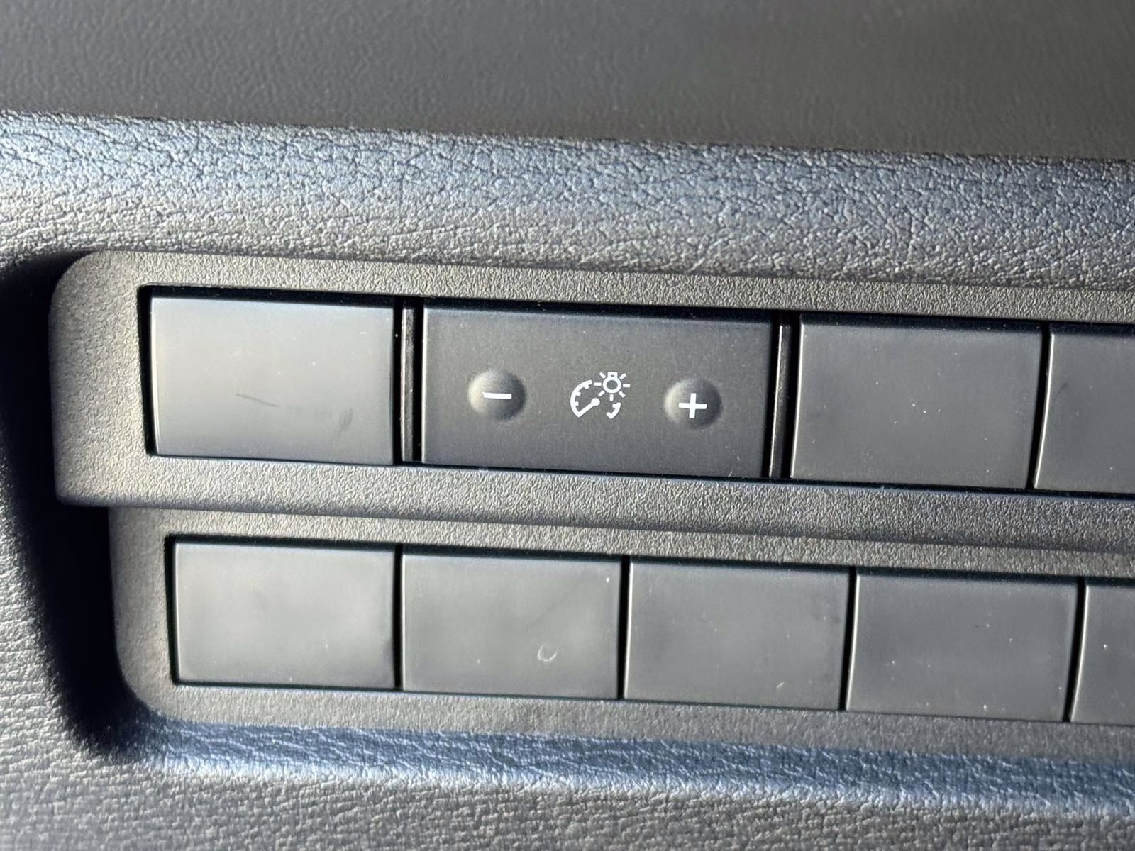 2024 White Mitsubishi Outlander SE FWD FWD SUV